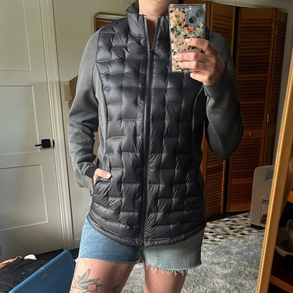 Adidas Puffer Jacket Size Medium - Picture 1 of 10